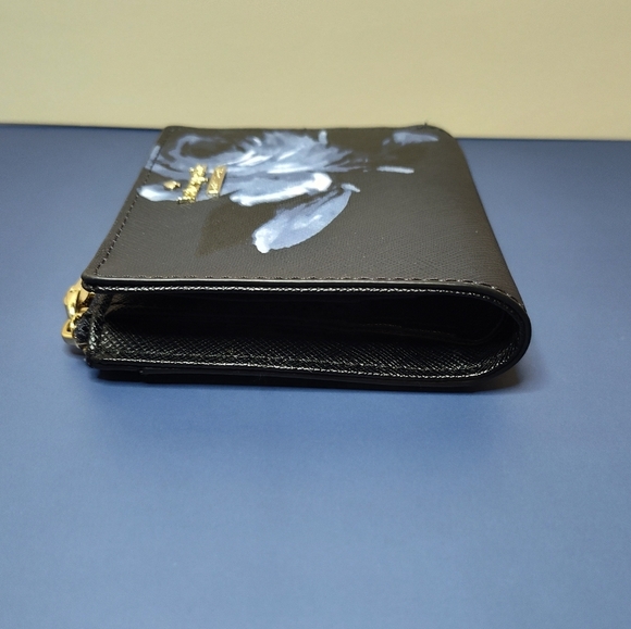 kate spade Floral Compact Wallet - Picture 5 of 9